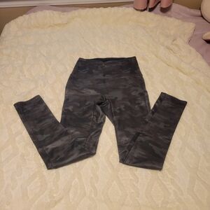 DG2 by Diane Gilman Womens Black & Gray Camo Leggings
